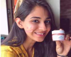 Vidhi promotes several brands like Clovia Botaniqa through different social media platforms.